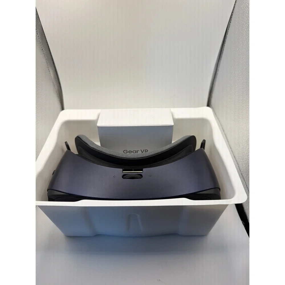 Samsung‎ Gear VR-Oculus Virtual World goggles